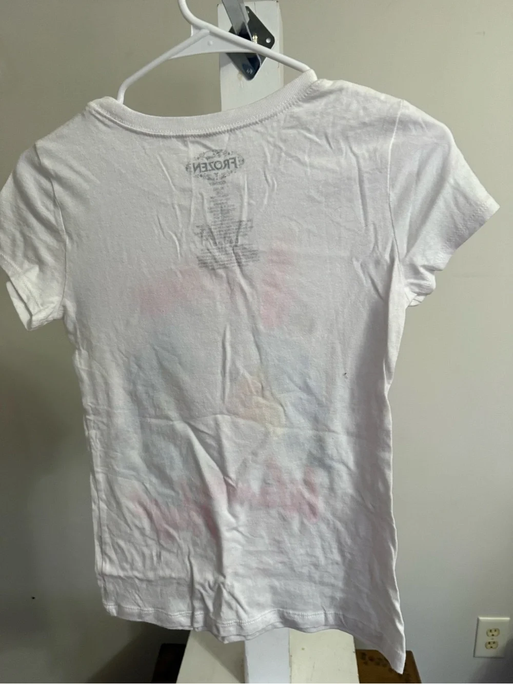NWT Disney Frozen “I Love Warm Hugs” Tee Shirt